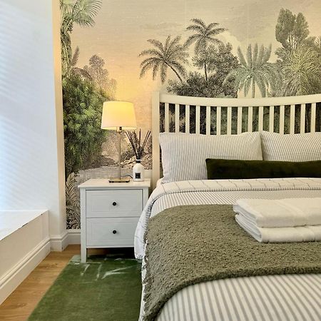 Holiday Home 2Br L 2Ba With Patio-Sleep 6 런던 외부 사진