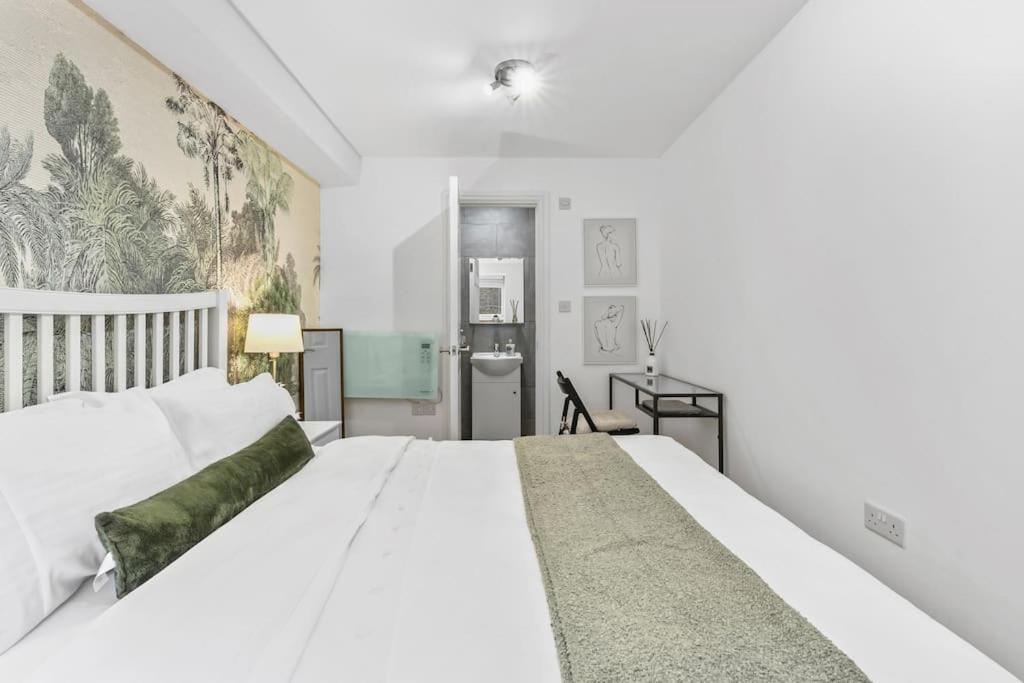 Holiday Home 2Br L 2Ba With Patio-Sleep 6 런던 외부 사진