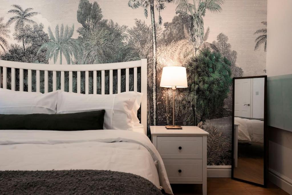 Holiday Home 2Br L 2Ba With Patio-Sleep 6 런던 외부 사진