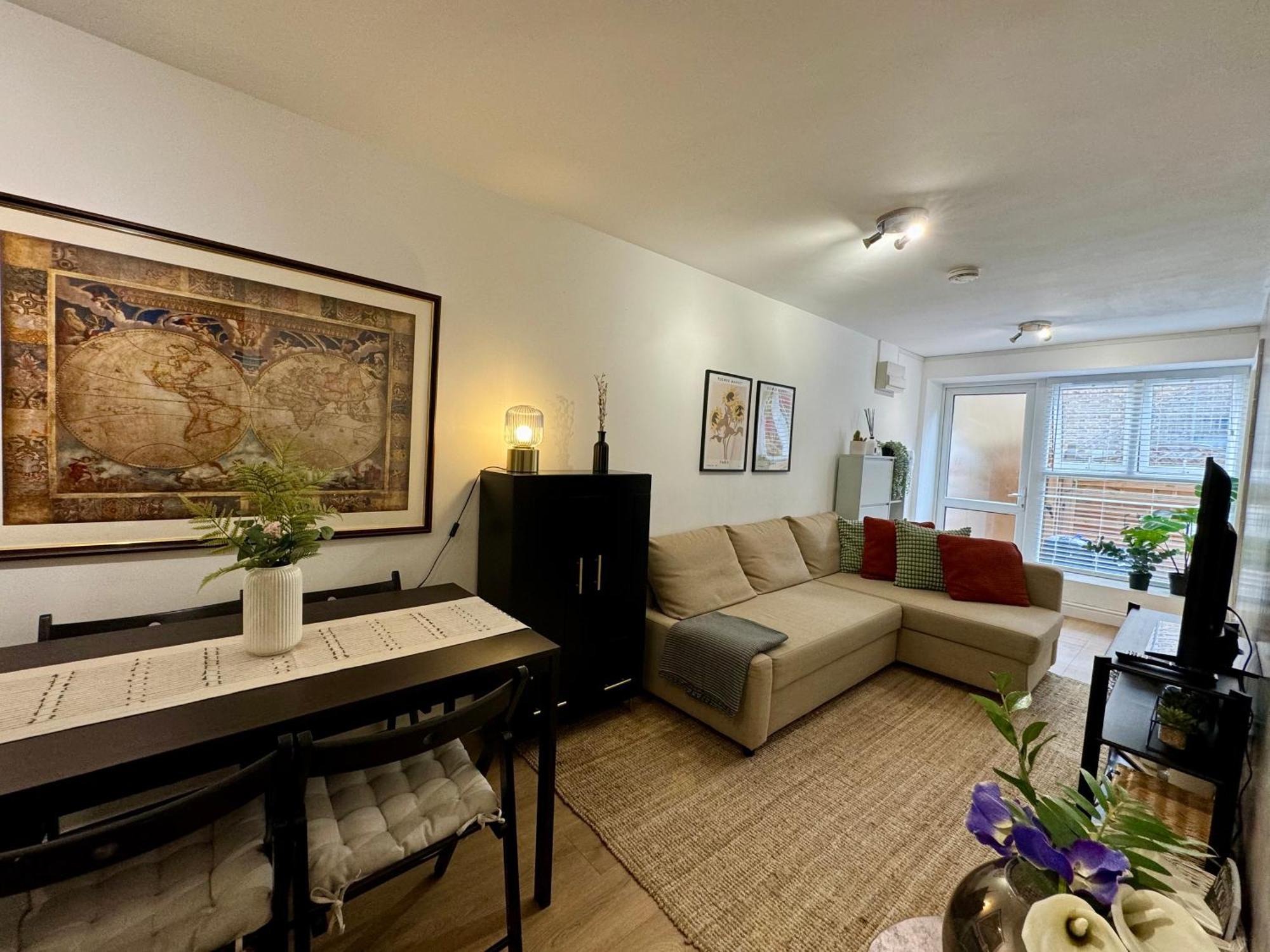 Holiday Home 2Br L 2Ba With Patio-Sleep 6 런던 외부 사진