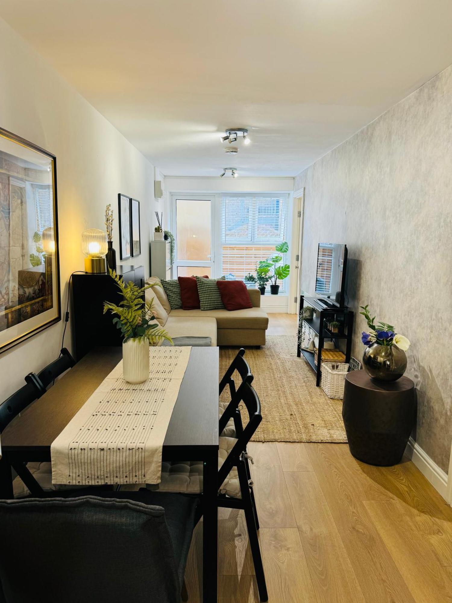 Holiday Home 2Br L 2Ba With Patio-Sleep 6 런던 외부 사진