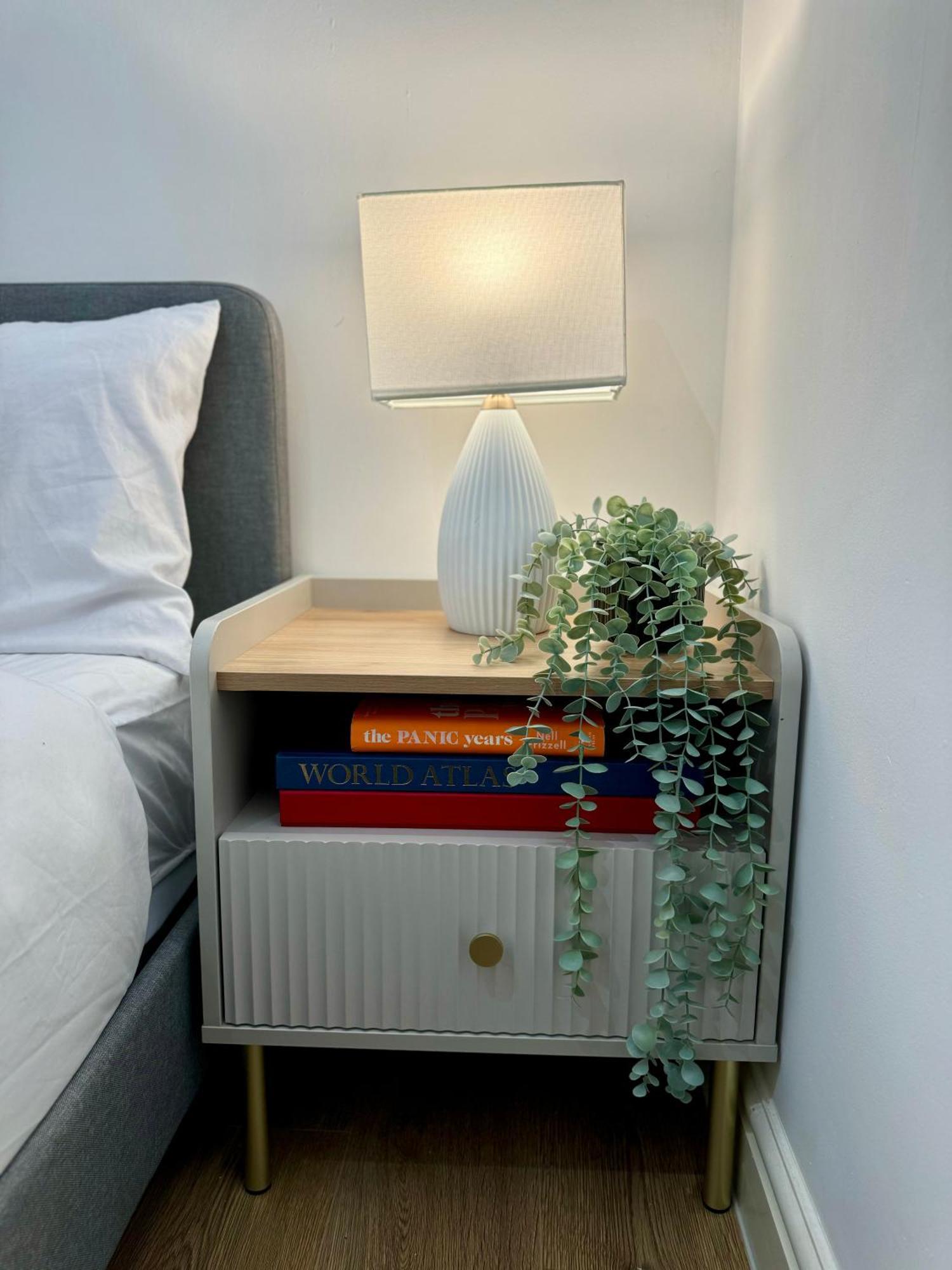 Holiday Home 2Br L 2Ba With Patio-Sleep 6 런던 외부 사진